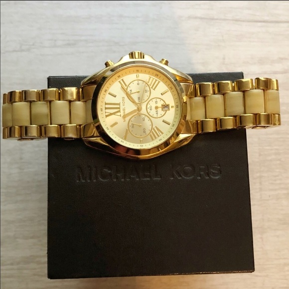 MICHAEL KORS MARBLE/GOLD WATCH - Picture 3 of 4